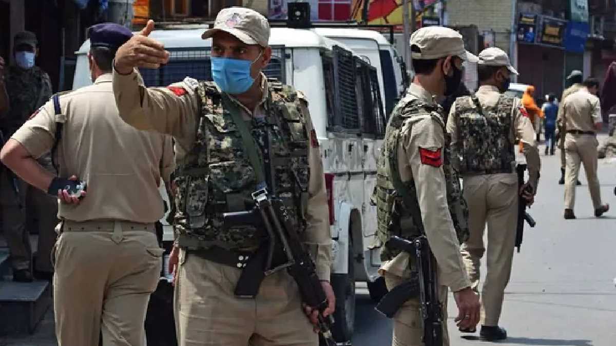 जम्मू पुलिस ने एक व्यक्ति से बरामद किए कारतूस